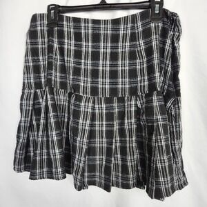 SHEIN Curve 1XL (Sz 14) Schoolgirl Pleated Skirt Black/White Plaid Side Zip‎